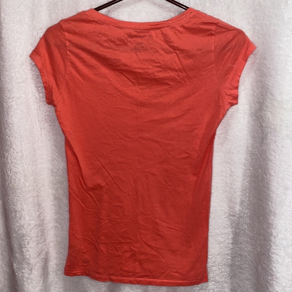 Aeropostale v-neck tshirt (M) - Picture 3 of 5